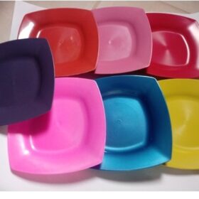 Kit 10 Prato Quadrado Plástico Cozinha Refeição Colorido 22cm